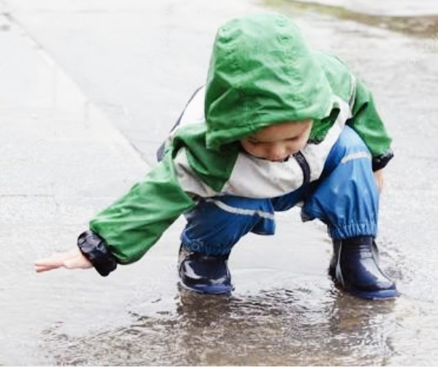 水たまり☔😂